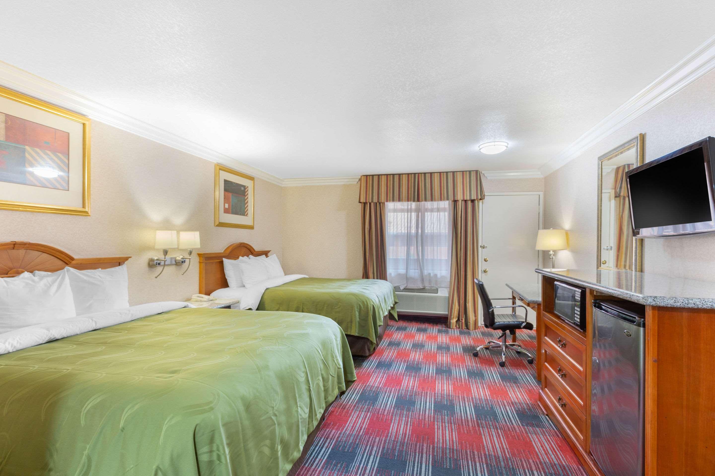 Quality Inn & Suites Oceanside Near Camp Pendleton Exteriér fotografie